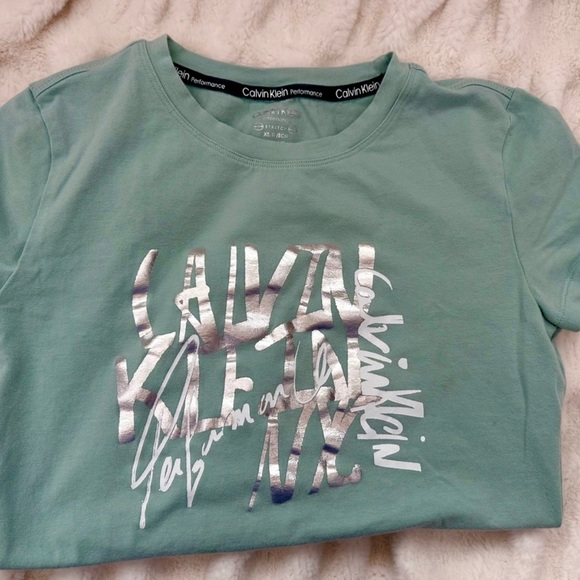 Bundle of 2 Calvin Klein Short Sleeve T-Shirt size small - Picture 8 of 8